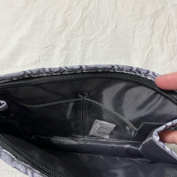 - Simply Southern Brush Makeup Bag - Snake - Picture 4 of 4